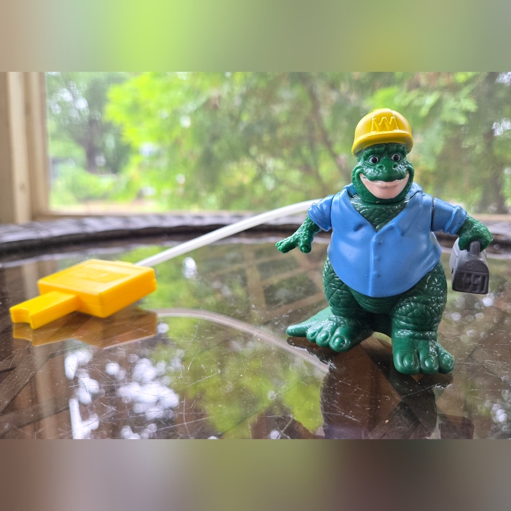 Vintage 90s McDonald's Disney Dinosaurs Air Pump Toy Earl Sinclair Moves